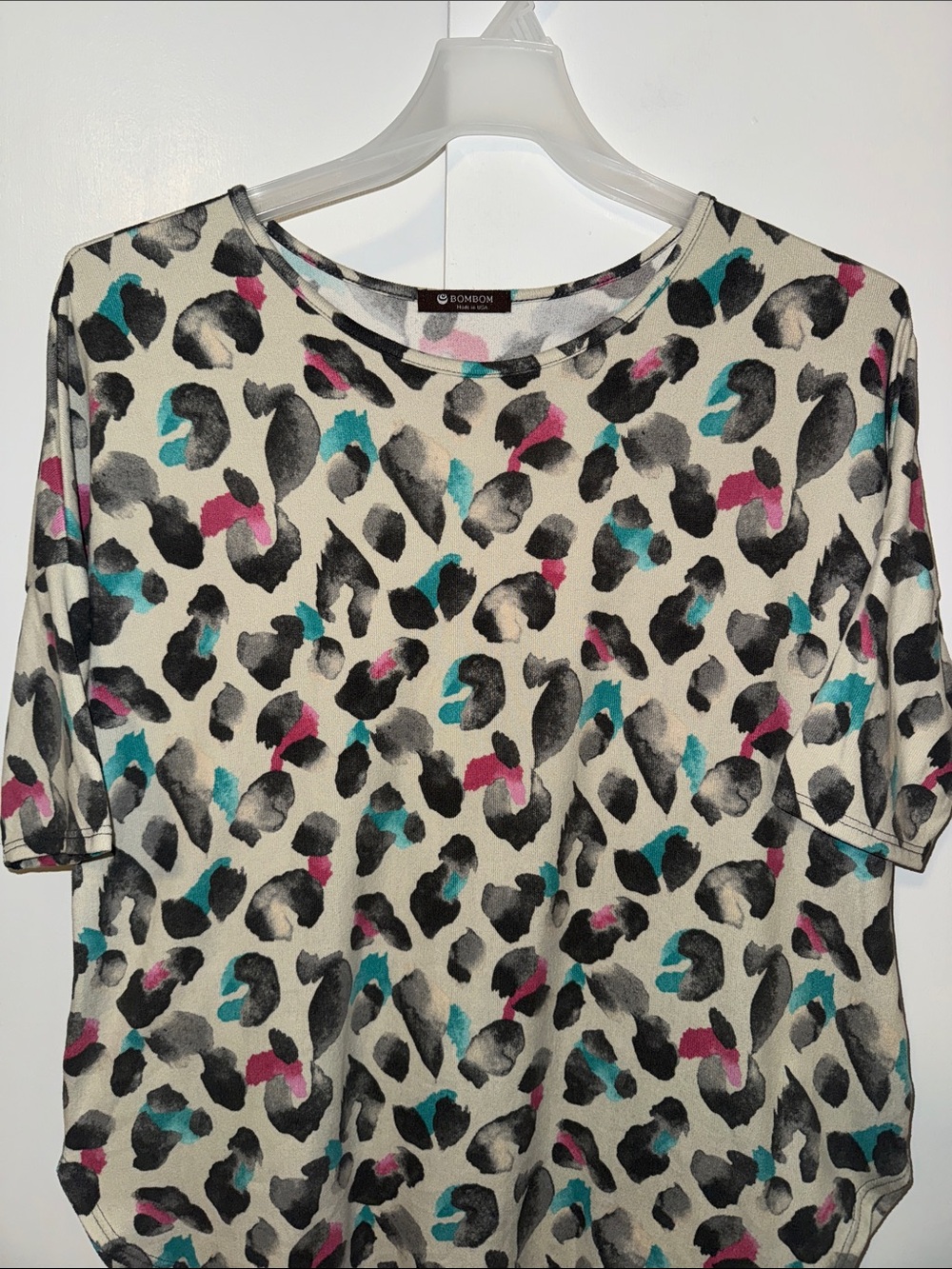 BOMBOM Loose Fit Animal Print Soft Knit Top Women’s M Medium - Picture 3 of 9